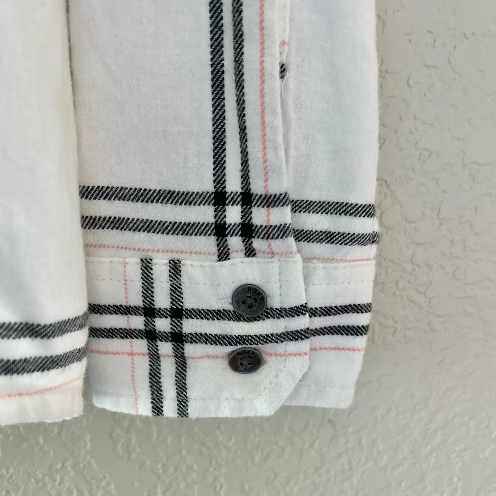 Roxy Young Again Long Sleeve Button Down Black & Pink Flannel | S - Picture 6 of 10